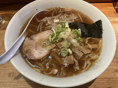 荻窪で〆ラーメン。