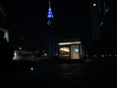 とりあえず時間が余りすぎたので、

サザンテラスに来てみた。こういう写真は

デジカメの方がいいかな？と思ったら

スマホの方が全然きれいに撮れた。

そう、私のコンデジさんは古く、画素数も2000万ちょい

そらそうだよね。。それで時代だよね

次を買おうとしてもいいスペックで安いのがない。。