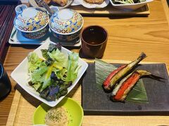 広島駅のやまやでランチ

私は日替わりの明太いわし定食
ごはん、高菜、明太子は食べ放題

明太子、ぷちぷちでほんのり柚子風味で美味しかった～