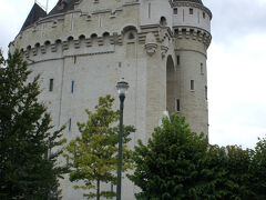 バスでアル門(Porte de Hal)を横に見て、アンスパック通り(Bd Anspach)へ。2025年現在、この通りは車は入れなくなっちゃってるんですよね。
時間的にはツアーは終了かな。