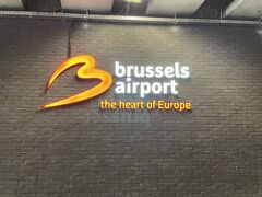 無事ブリュッセル空港に到着！！

すんなりイミグレを通過して荷物を受け取って、なんてスムーズなんでしょう♪
この前のチュニジアとは大違い