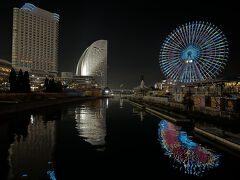 横浜・みなとみらいの夜景の写真。