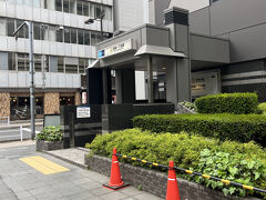銀座一丁目駅付近を通過です。