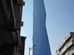 その後、付近をウロウロしてたら、、、

「ムルデカ１１８」が見えてきた。