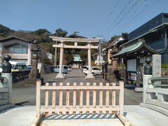 八幡神社の前も通り、