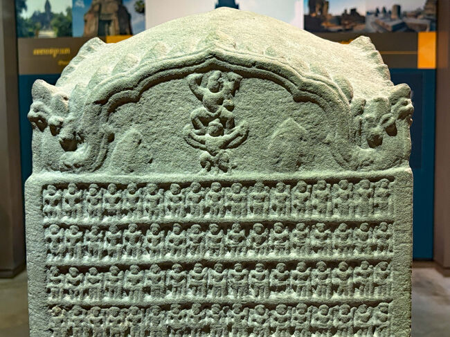アンコール国立博物館でカンボジアに伝わるヒンズー教と仏教の神