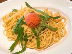 昼過ぎのフライトだったので、羽田空港のドンサバティーニでランチをしました。11時のオープン直前に着いたので、すぐ入れました。