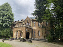 こちらは洋館。