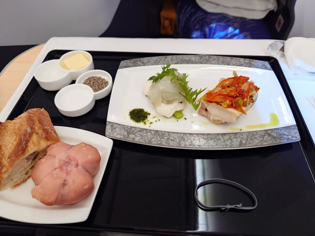 そばを食べたため、洋食にしてしまった。<br />