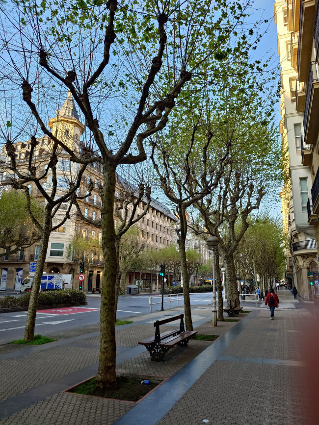 きれいな街並みを見ながら次の店へ