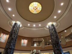 ロビーは高級感たっぷり