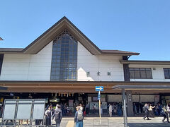 10時30分頃JR横須賀線で鎌倉駅に着きました。
天気が良く気持ちいい、GWの平日で混雑はさほどしていません。