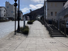 函館の景色で有名な八幡坂

写真ではうまくわからないけど結構坂がきつい&#128517;
でも石畳の素敵な道路&#10084;️