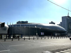 韓国ソウル・東大門『DDP』

『東大門デザインプラザ』の外観の写真。

昨年は訪れませんでした。