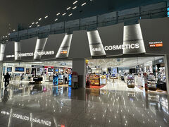 韓国・仁川国際空港第2ターミナル 3F（保安検査後エリア）

【新羅免税店】