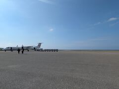 だだっ広い空港に到着。