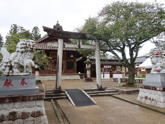 鶴岡公園の中心地、鶴ヶ岡城旧本丸跡に鎮座する神社が庄内神社。創建は明治10年と古くからある神社ではありません