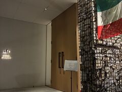 ディナーはホテルのレストランで