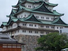 見学を終えて外に出た。
どうやら雨の心配はなさそうだ・・・
