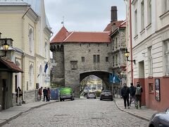 スール・ランナ門を抜けて旧市街を出る。
