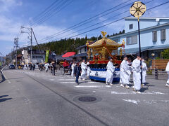 春の高山祭