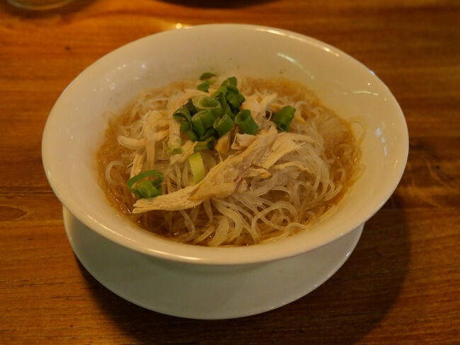 米の麺にしました。