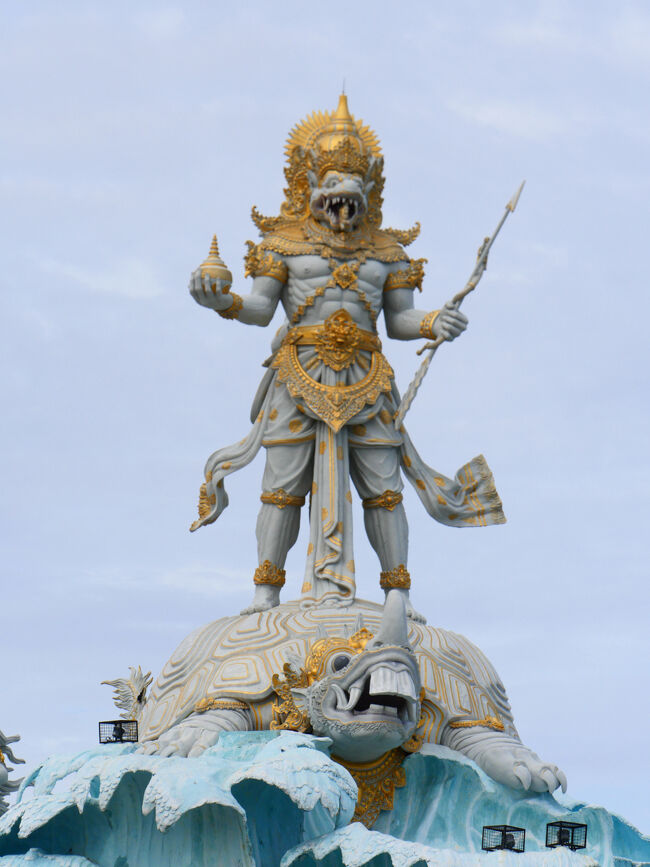 近くで見ると迫力があります。<br /><br />