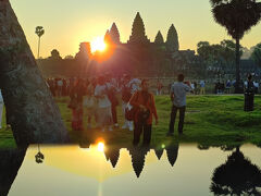 早朝早起きして行ってまいりました。前日が曇って天候が悪かったので，一日空けて大正解。人も多かったけど、ガイドさんにおすすめスポット教えてもらい、大満足でした。