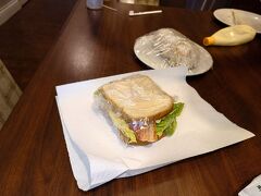 7日目の朝…朝早く起床♪
出かける前に簡単な朝ごはん作りﾏｼﾀ(〃∇〃)
ふふふ…手抜きの主婦なのﾃﾞｽ。

でもね…リゾート来てるんだからいいのﾃﾞｽ…