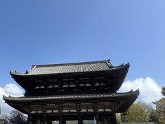 ジジ「仁和寺のある和尚～で有名だね。」

キキ「前にも聞いたよ～」