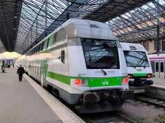 ヘルシンキ駅に戻ってきた
21時前でこの明るさ