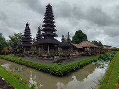 タマン アユン寺院
