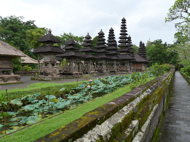 振り返ってもう一度眺めます。<br /><br />この寺院を訪れて良かったです。