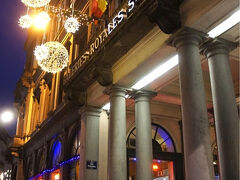 お土産のチョコを買いにギャラリーサンチュベールへ。
ここのノイハウスで買ったんですけど、この時は日本人の店員さんもいたし、日本語を話すヨーロッパ系の店員さんもいたんですよね。いや～、すごい。当時は日本人、多かったんだなあ。