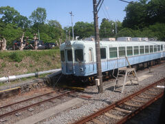 伊豆高原駅には引退した100系電車が保存されています