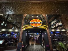 ブリュワリーが併設されているのが「トリプルセブンレストラン」