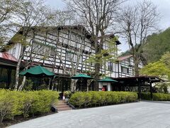 軽井沢に到着しました。
最初に行った場所は万平ホテルです。