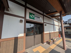 まずは拝島駅から八高線の列車に乗り児玉駅へ。