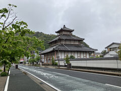 次に目指すは岐阜公園から近い正法寺へ。