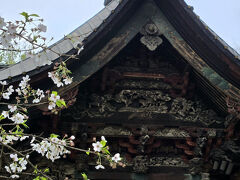 すぐ近くに、天満宮がありました。
緻密な彫刻が素晴らしいのです。