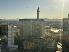 アメリカ４日目（ラスベガス２日目）の朝を迎えました。
本日もいい天気のようです。

総勢８名でやって来たラスベガスですが、こちらに到着してからは各々自由に過ごすスタイルです。