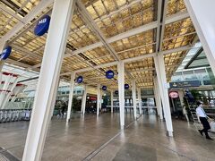 ダナン空港到着。