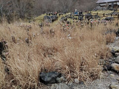 賽の河原のパワースポット，千体地蔵．小さなお地蔵様がたくさんあります．