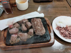 お昼はやっぱりステーキ　やっぱり好き！