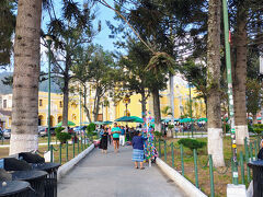 メルセー教会前