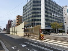 10:30身支度を整えて出かけました
まずは函館駅前の市電乗り場へ