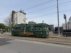 函館駅前から谷地頭行きの市電に乗って
宝来町で下車して目指したのは…
