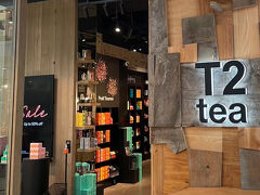 鉄道はケアンズのショッピングモールの、ケアンズセントラルが終点でした。
お土産用にスーパーと紅茶ショップのT2で買い物をしました。
T2は日本にも上陸していますが、オーストラリアのフレーバーティー(Melbourne Breakfast、Sydney Breakfast)やおしゃれな缶入りの紅茶が売っていました。