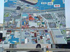 その南側には朝市があります。