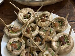 マヨール広場近くにあるメソンデルチャンピニヨンでランチ。以前は日本人ばかりだったのに、今は韓国人だらけになっていた。